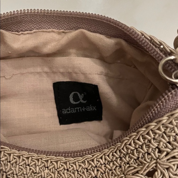 Elegant Tan Crochet Shoulder/crossbody Bag - Picture 6 of 9